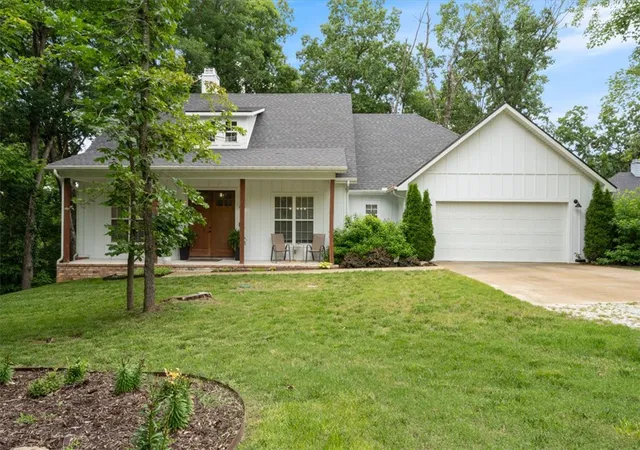 2nd image of 13846 Bob White Cir, Fayetteville, AR 72704 | MLS# 1351506