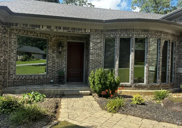 Photo 2 of Sale Pending at 12 Live Oak Ln, Russellville, AR 72802 | MLS# 1351641 | Listing updated on 2026-08-25
