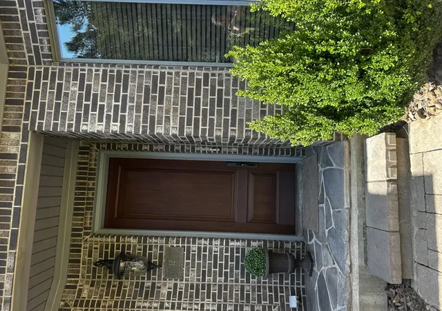 Photo 3 of Sale Pending at 12 Live Oak Ln, Russellville, AR 72802 | MLS# 1351641 | Listing updated on 2026-08-25