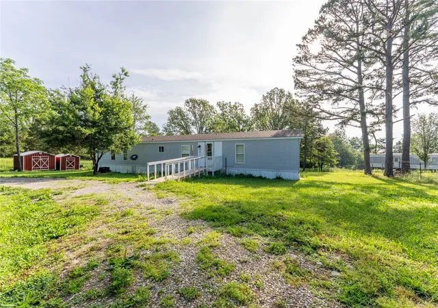3rd image of 4702 County Road 4450, Pomona, MO 65789 | MLS# 1351699