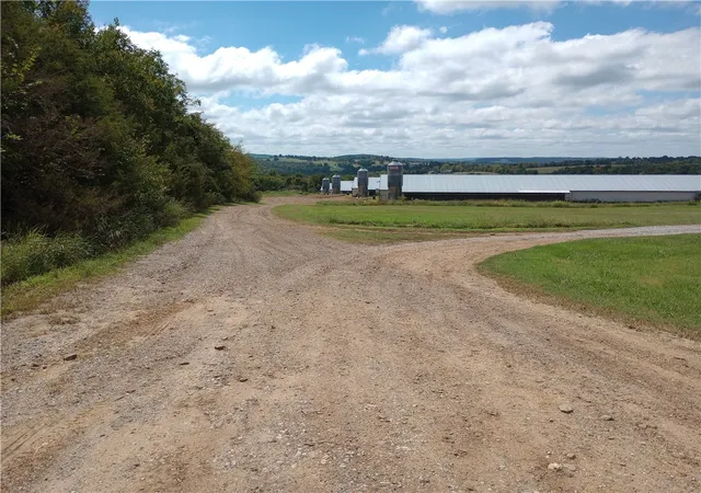 4th image of 130 Madison 7797, Huntsville, AR 72740 | MLS# 1351958