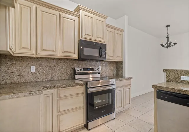 2nd image of 5324 Labelle Ct, Fort Smith, AR 72903 | MLS# 1351938