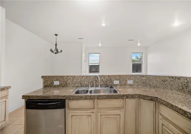 3rd image of 5324 Labelle Ct, Fort Smith, AR 72903 | MLS# 1351938
