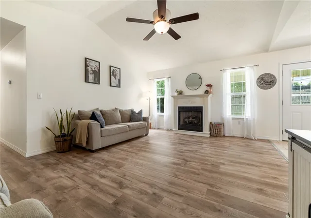 Photo 4 of Sale Pending at 1924 Wellington, Harrison, AR 72601 | MLS# 1352053 | Listing updated on 2026-08-25