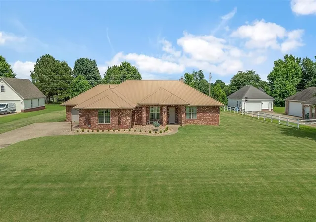 Photo 1 of Single family home for sale at 206 Fredonia St, Elm Springs, AR 72762 | MLS# 1352589 | Listing updated on 2026-08-23