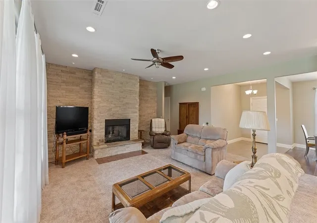 Photo 5 of Single family home for sale at 206 Fredonia St, Elm Springs, AR 72762 | MLS# 1352589 | Listing updated on 2026-08-23