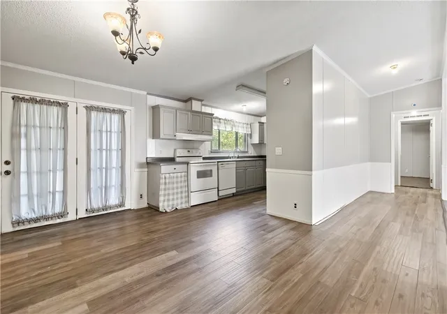 Photo 1 of Manufactured home for sale at 2042 Longview Rd, Merriam Woods Village, MO 65740 | MLS# 1352642 | Listing updated on 2026-08-20