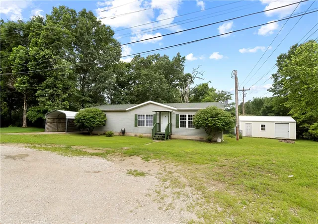 Photo 2 of Manufactured home for sale at 2042 Longview Rd, Merriam Woods Village, MO 65740 | MLS# 1352642 | Listing updated on 2026-08-20