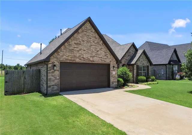 1st image of 1353 Valle Ln, Tontitown, AR 72762 | MLS# 1352608
