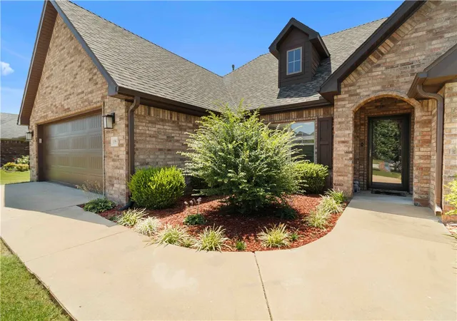 4th image of 1353 Valle Ln, Tontitown, AR 72762 | MLS# 1352608