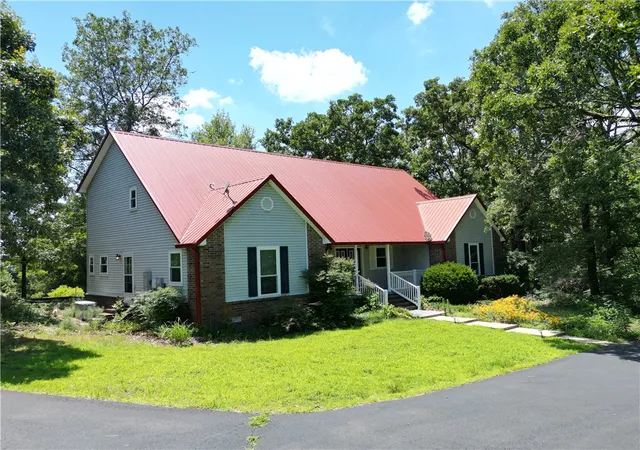 Photo 2 of Single family home for sale at 130 Giddieon Ln, Pottsville, AR 72858 | MLS# 1352563 | Listing updated on 2026-08-24