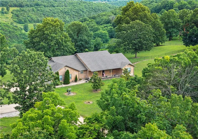 1st image of 12276 Dubuque Rd, Omaha, AR 72662 | MLS# 1349790