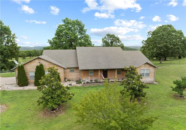 2nd image of 12276 Dubuque Rd, Omaha, AR 72662 | MLS# 1349790