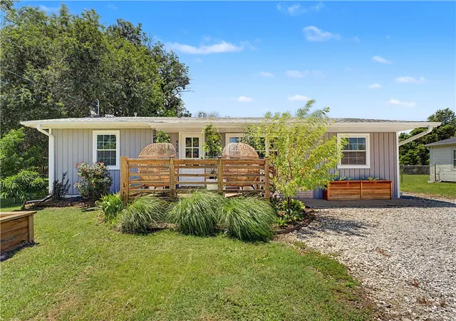 Photo 1 of Sale Pending at 455 N Curtis Ave, Pea Ridge, AR 72751 | MLS# 1352679 | Listing updated on 2026-08-19