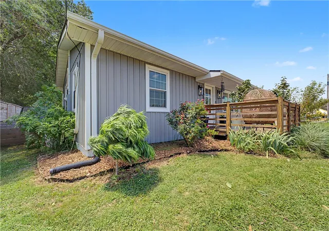 Photo 2 of Sale Pending at 455 N Curtis Ave, Pea Ridge, AR 72751 | MLS# 1352679 | Listing updated on 2026-08-19