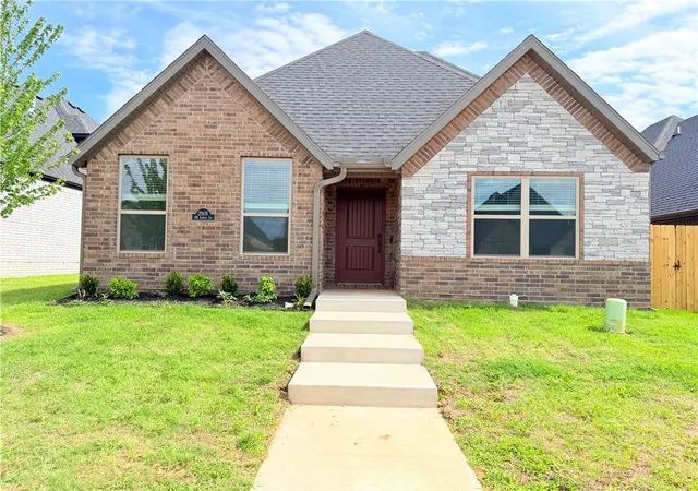 Photo 1 of Single family home for sale at 2905 Sw Lovely Ln, Bentonville, AR 72713 | MLS# 1352764 | Listing updated on 2026-09-16