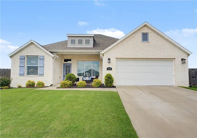 Photo 3 of Sale Pending at 394 Cackling Bnd, Farmington, AR 72730 | MLS# 1352813 | Listing updated on 2026-08-21