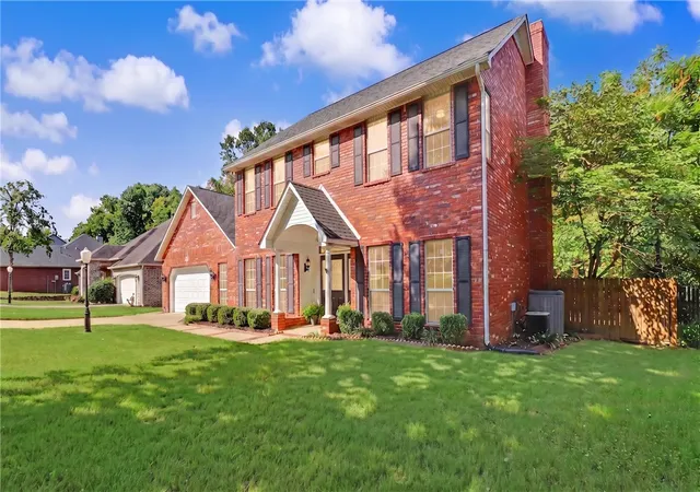 Photo 2 of Sale Pending at 2777 Shadybrook Cvs, Fayetteville, AR 72703 | MLS# 1353410 | Listing updated on 2026-08-16