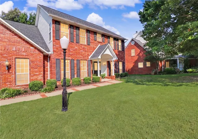 Photo 3 of Sale Pending at 2777 Shadybrook Cvs, Fayetteville, AR 72703 | MLS# 1353410 | Listing updated on 2026-08-16