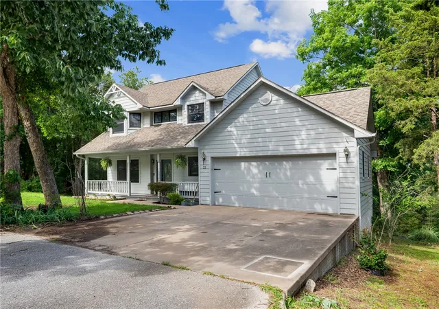 1st image of 22 Table Rock Dr, Holiday Island, AR 72631 | MLS# 1352477