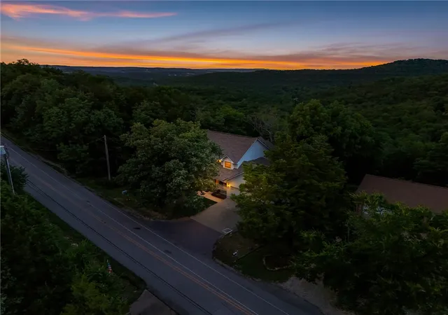 38th image of 22 Table Rock Dr, Holiday Island, AR 72631 | MLS# 1352477
