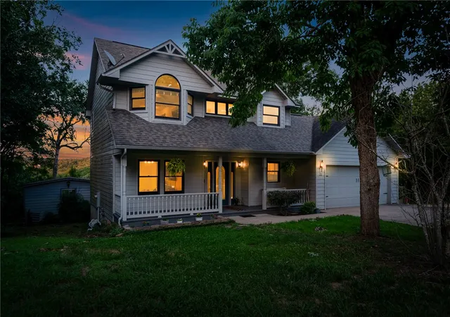 5th image of 22 Table Rock Dr, Holiday Island, AR 72631 | MLS# 1352477