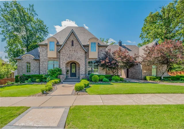 Photo 2 of Single family home for sale at 1504 Chapel Hl Dr, Bentonville, AR 72712 | MLS# 1342984 | Listing updated on 2026-08-26