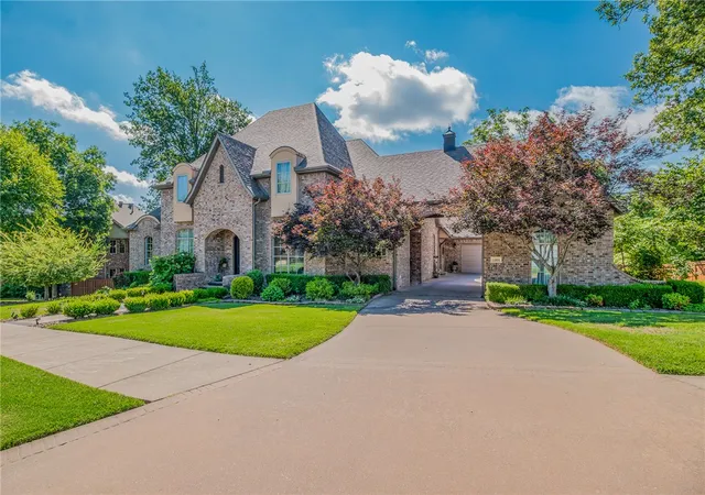 Photo 3 of Single family home for sale at 1504 Chapel Hl Dr, Bentonville, AR 72712 | MLS# 1342984 | Listing updated on 2026-08-26