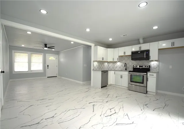 Photo 2 of Single family home for sale at 2511 N 4th Street, Rogers, AR 72756 | MLS# 1352920 | Listing updated on 2026-08-18