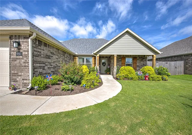 1st image of 951 Trailwood St, Tontitown, AR 72762 | MLS# 1353527