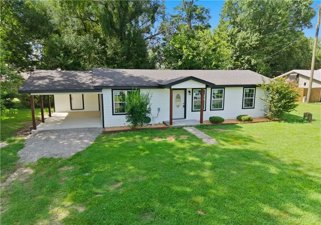 1st image of 1439 W Main St, Westville, OK 74965 | MLS# 1353644