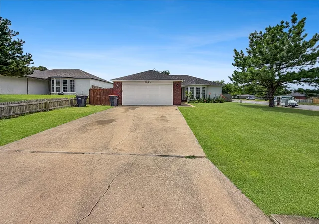 Photo 2 of Sale Pending at 2023 Garnet Rd, Springdale, AR 72764 | MLS# 1353891 | Listing updated on 2026-08-22