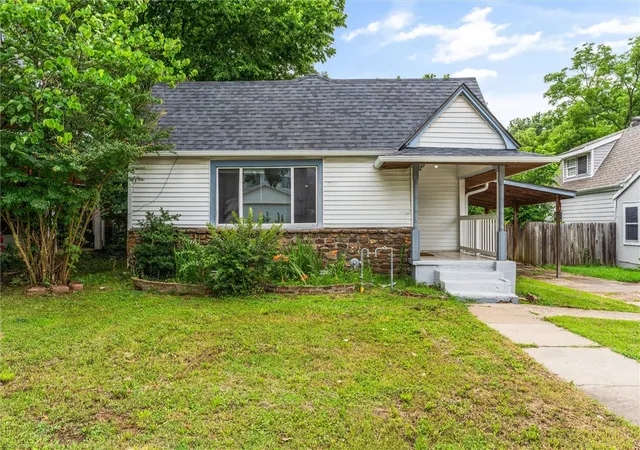 Photo 1 of Sale Pending at 716 N Mount Olive St, Siloam Springs, AR 72761 | MLS# 1353849 | Listing updated on 2026-08-12