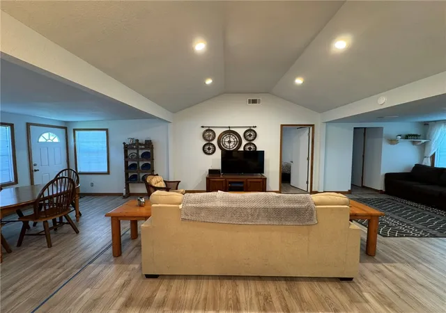 2nd image of 132 County Road 101, Norfork, AR 72658 | MLS# 1354006