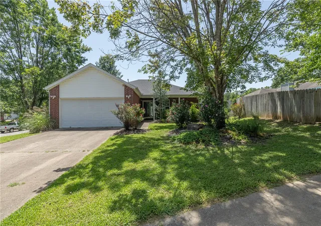 3rd image of 4277 E Lawndale Dr, Fayetteville, AR 72701 | MLS# 1353841