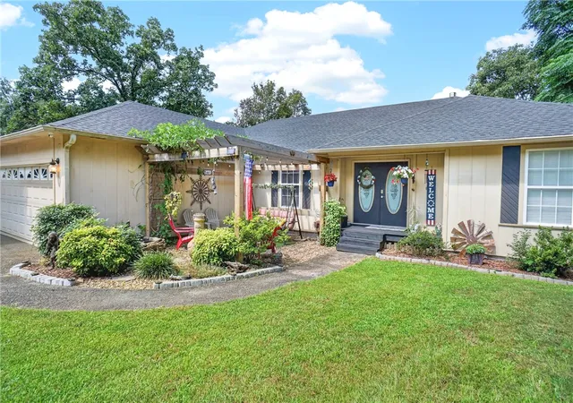 Photo 2 of Single family home for sale at 328 Treeline Cir, Russellville, AR 72802 | MLS# 1354091 | Listing updated on 2026-08-21