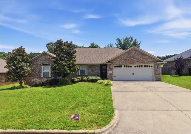 Photo 1 of Single family home for sale at 3958 Hemlock Ln, Russellville, AR 72802 | MLS# 1354199 | Listing updated on 2026-08-13