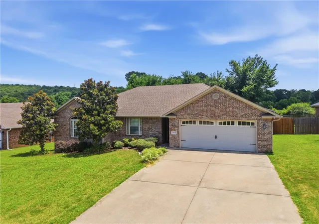 Photo 2 of Single family home for sale at 3958 Hemlock Ln, Russellville, AR 72802 | MLS# 1354199 | Listing updated on 2026-08-13