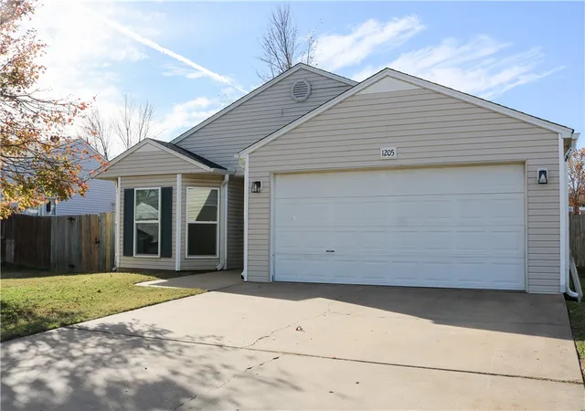 Photo 3 of Single family home for sale at 1205 Spring St, Bentonville, AR 72712 | MLS# 1354219 | Listing updated on 2026-08-05