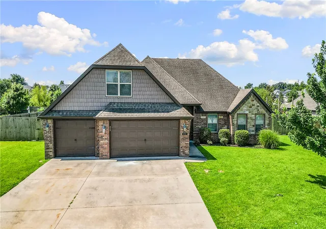 1st image of 23089 Lawlis Rd, Siloam Springs, AR 72761 | MLS# 1354130
