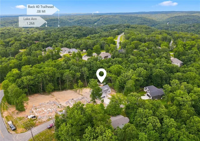 Photo 2 of Sale Pending at 5 Greetham Ln, Bella Vista, AR 72714 | MLS# 1353861 | Listing updated on 2026-08-13