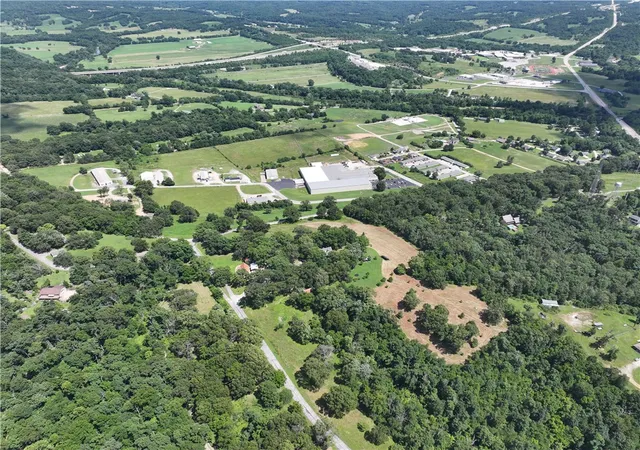 Photo 2 of Single family home for sale at 495 Spring Valley Rd, Anderson, MO 64831 | MLS# 1354297 | Listing updated on 2026-08-18