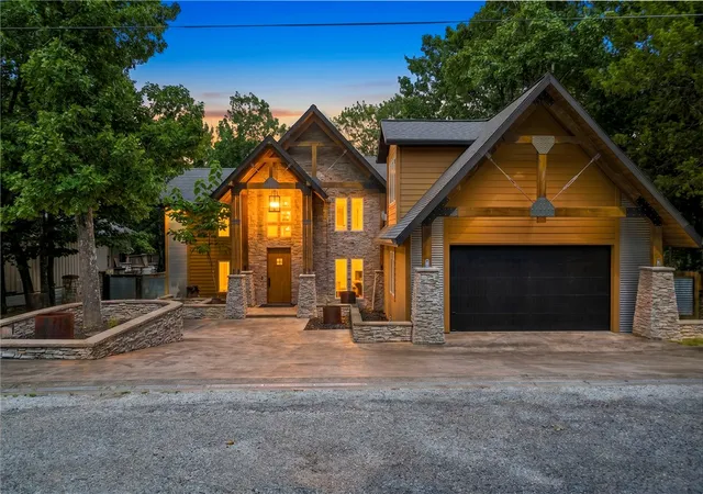 Photo 2 of Single family home for sale at 11662 Shady Rock Ln, Garfield, AR 72732 | MLS# 1354210 | Listing updated on 2026-08-19