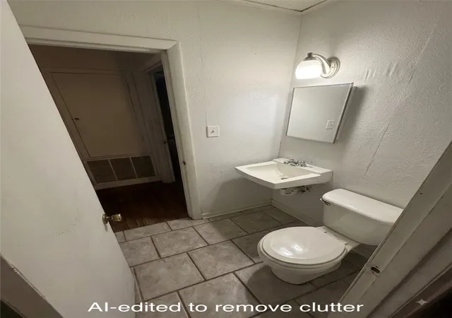 Photo 3 of Single family home for sale at 103 E College Ave, Harrison, AR 72601 | MLS# 1354439 | Listing updated on 2026-08-19