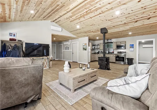 Photo 4 of Single family home for sale at 6144 Parliament Dr, Harrison, AR 72601 | MLS# 1354467 | Listing updated on 2026-08-26