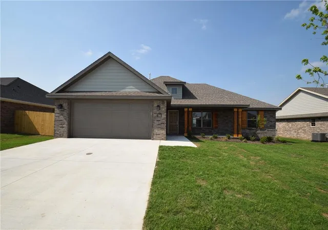 1st image of 740 Hickory Meadows Ave, Tontitown, AR 72762 | MLS# 1354888