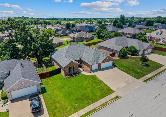 Photo 2 of Single family home for sale at 420 Asboth Dr, Centerton, AR 72719 | MLS# 1354795 | Listing updated on 2026-08-19