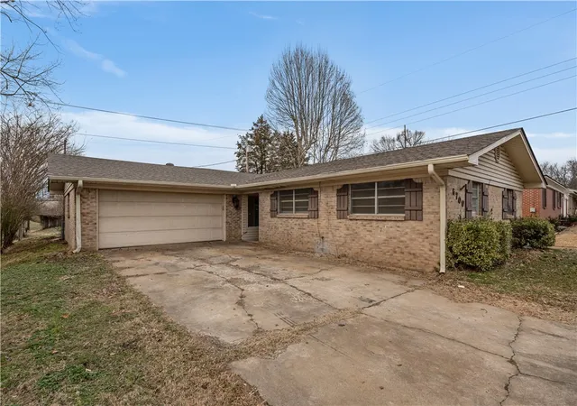 2nd image of 6700 S 6th St, Fort Smith, AR 72908 | MLS# 1354924
