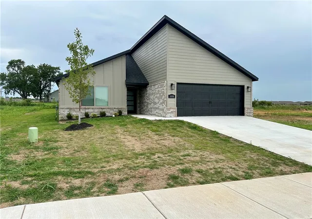 Photo 1 of Single family home for sale at 644 Nw 65th Avenue, Bentonville, AR 72713 | MLS# 1354775 | Listing updated on 2026-08-17