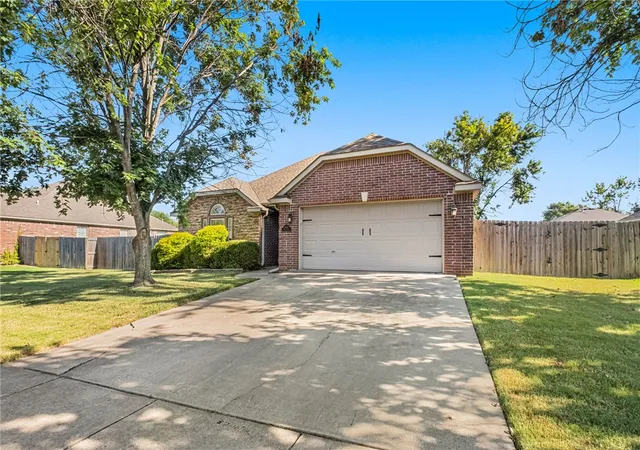 Photo 3 of Sale Pending at 3838 W Brightwater, Fayetteville, AR 72704 | MLS# 1354969 | Listing updated on 2026-08-17